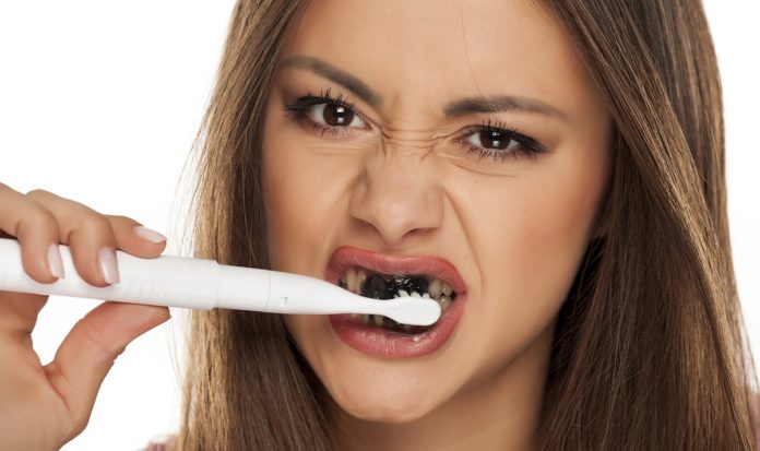 using charcoal toothpaste